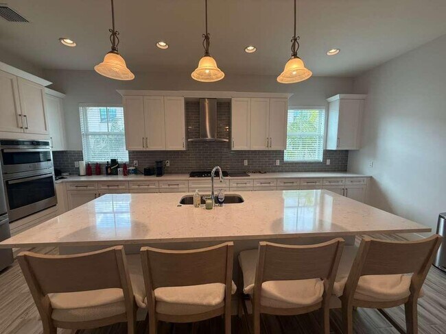 Building Photo - 5348 Sagan Ln