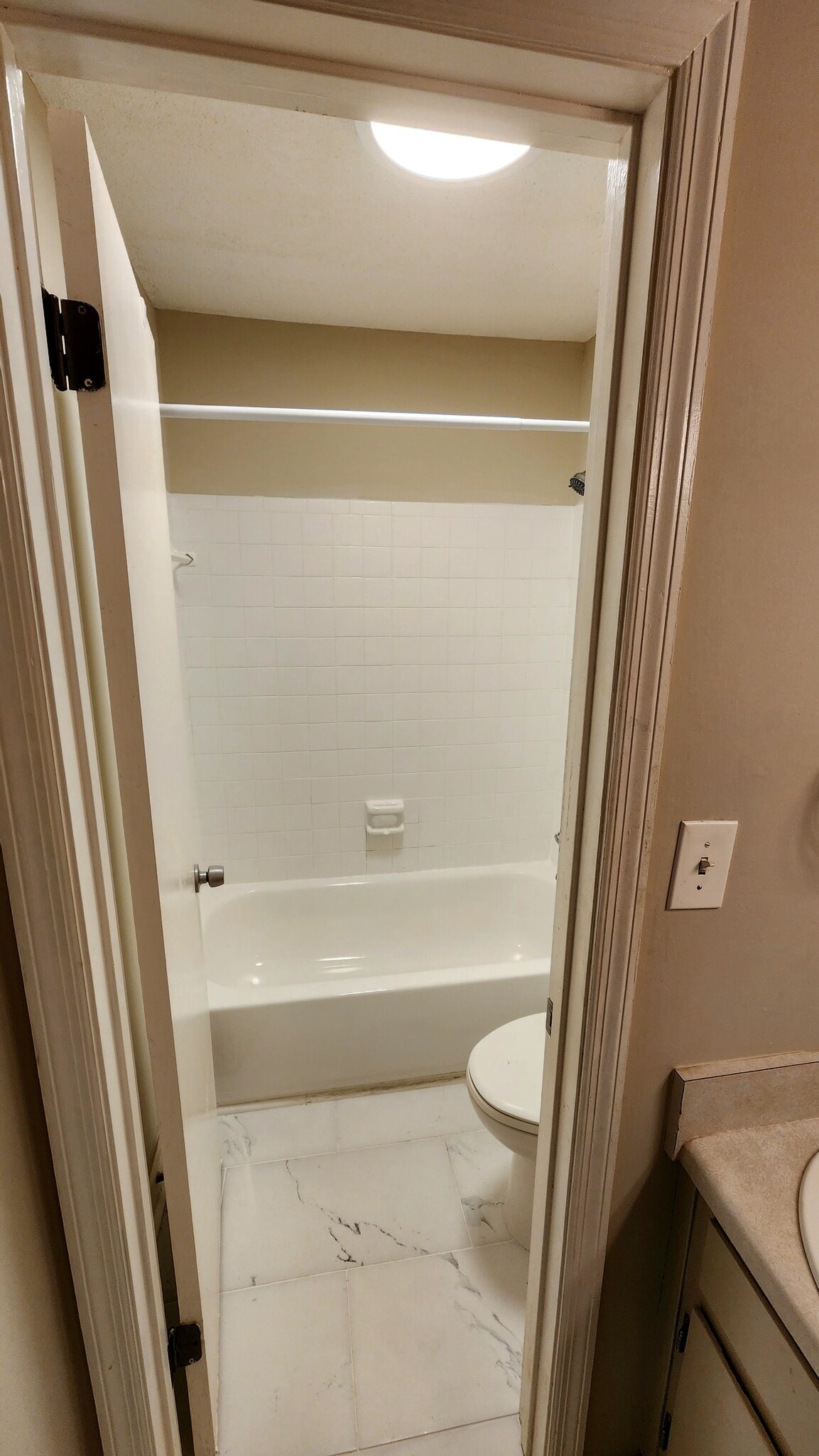 Master Bathroom - 2409 Farmstead Cir