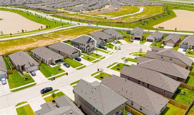 Building Photo - 6371 Iron Clover Dr