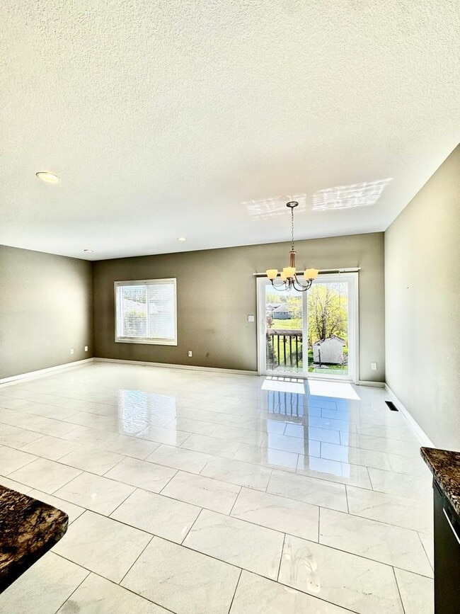 Building Photo - For Rent Beautiful 4 bedroom 3 bathroom 3 attached car garage!