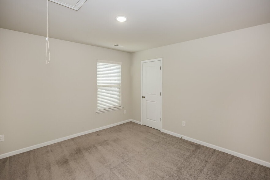 Building Photo - 1019 Helms Rd