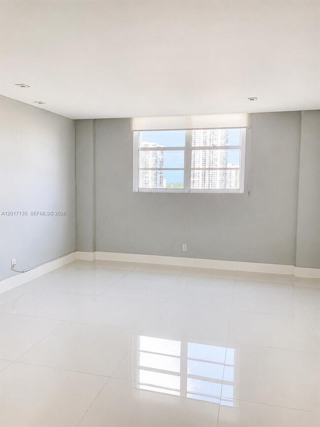 Building Photo - 19390 Collins Ave