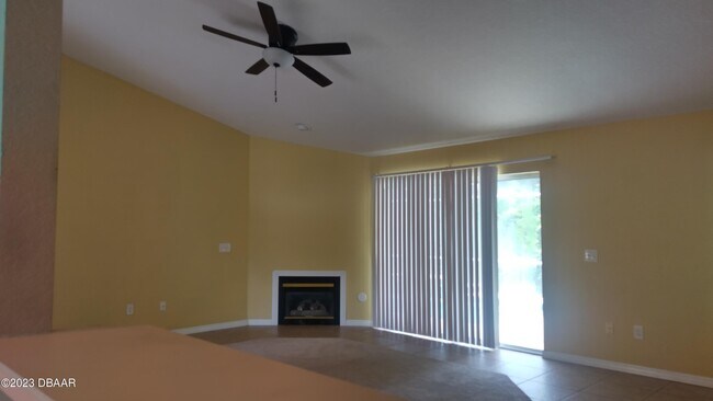 Building Photo - 4568 Woodcove Dr