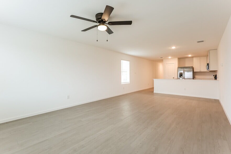 Building Photo - 528 Roquefort St