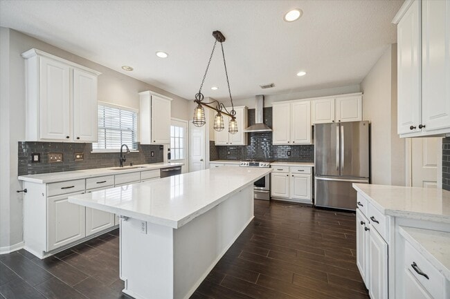 Building Photo - 25126 Barmby Dr