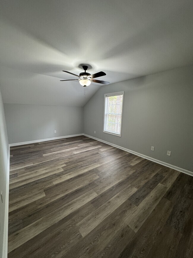 Building Photo - 4529 Farm Lake Dr