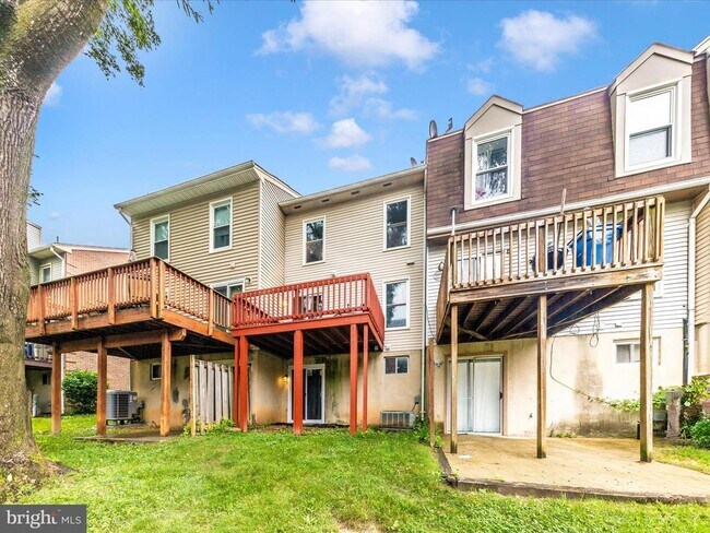 Building Photo - 14004 Daleshire Way