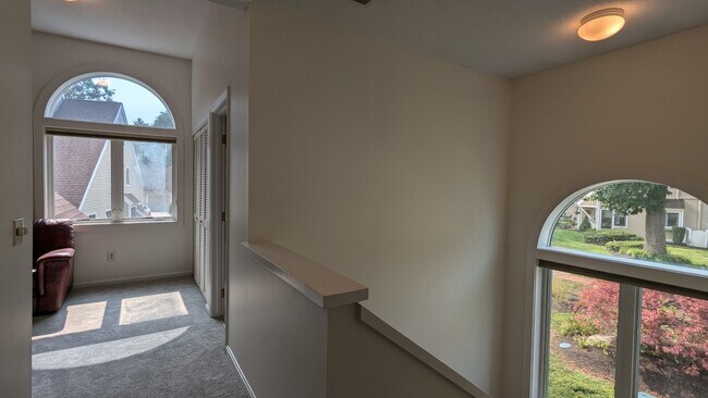 Building Photo - 11 Songbird Ln