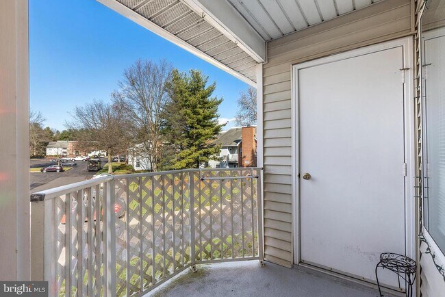 Building Photo - 1102 Diamond Dr