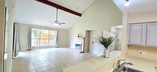 Building Photo - 7511 Basil Ln