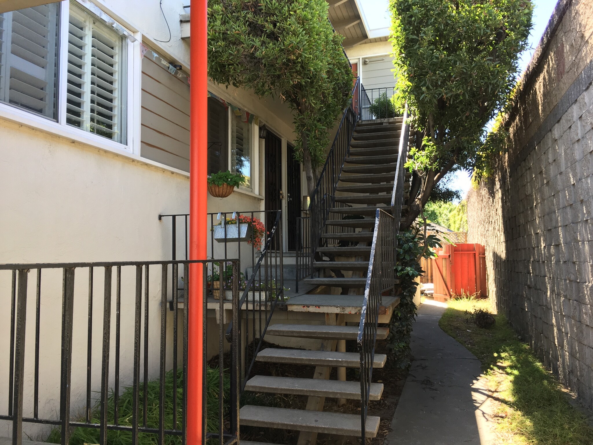 entryway is up a few stairs - 5428 Van Fleet Avenue