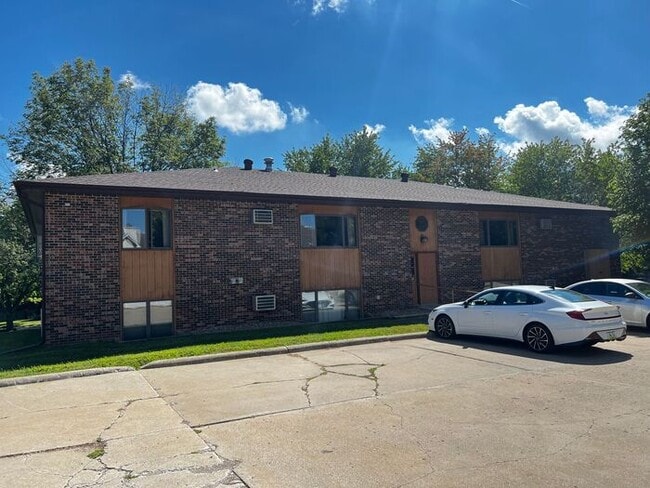 Building Photo - $850 | 2 Bedroom, 1 Bathroom Apartment | No Pets | Available for a February 23rd Move In!*