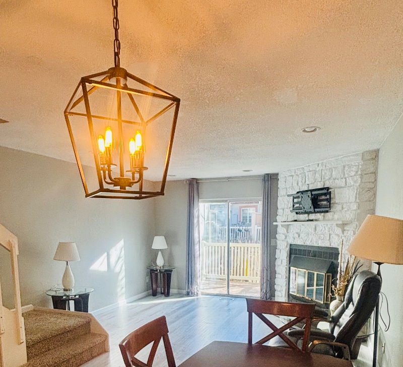 Building Photo - 12053 E Hoye Dr