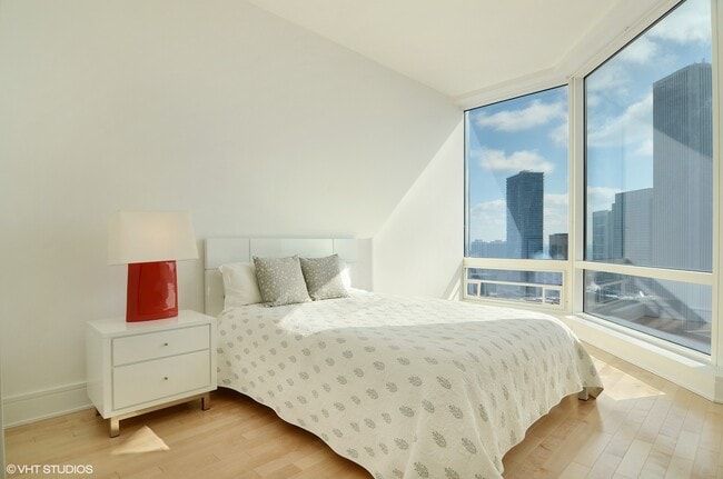 Building Photo - 401 N Wabash Ave