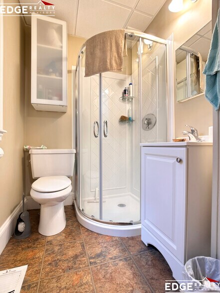 Building Photo - 555 Washington St