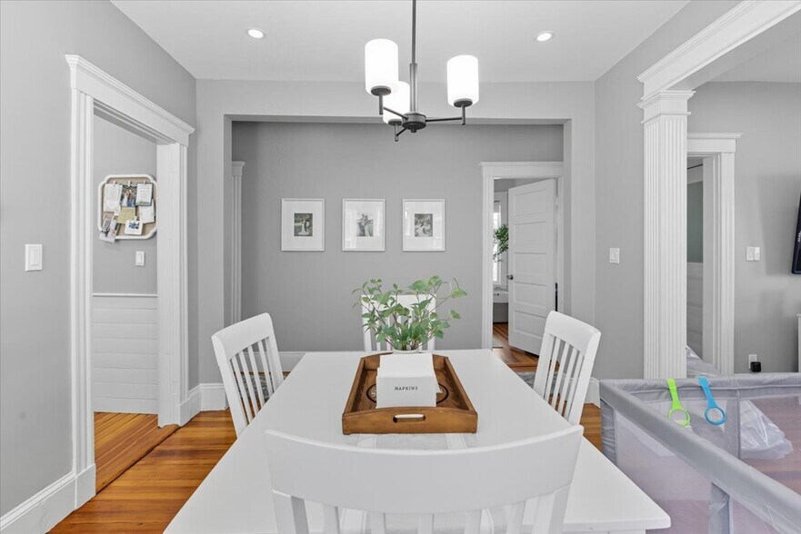 Building Photo - 663 Adams St