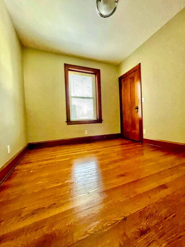 Building Photo - 3227 N Albany Ave