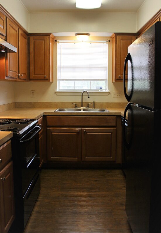 Building Photo - 3322 Augusta Dr