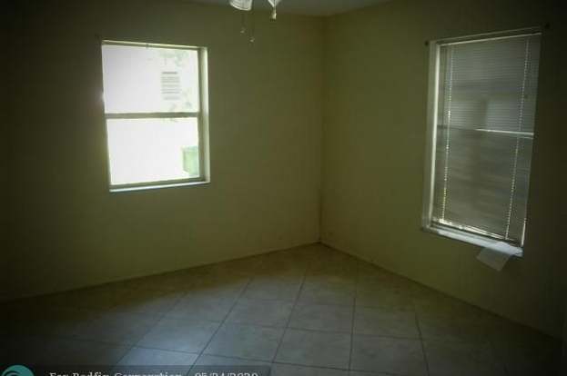 Building Photo - 1406 Arpeika St