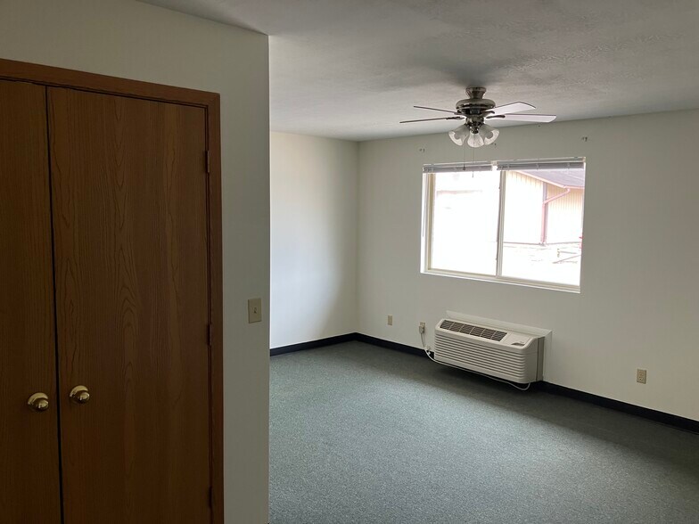 Building Photo - 15577 Ohio 691