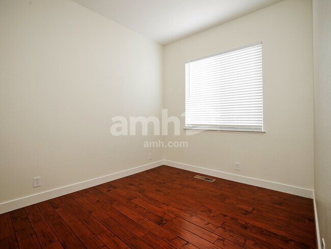 Building Photo - 6750 Diamond Glen Dr