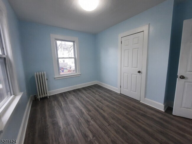 Building Photo - 174 Joralemon St