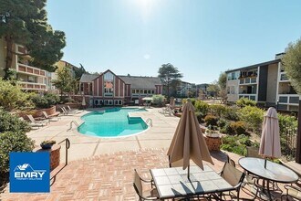 Building Photo - Condo for Rent in Culver City 2 Bed 2 Bath...