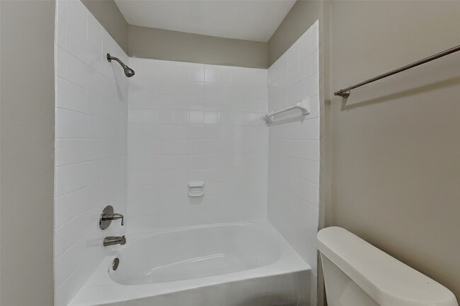 Building Photo - 17902 Western Pass Ln