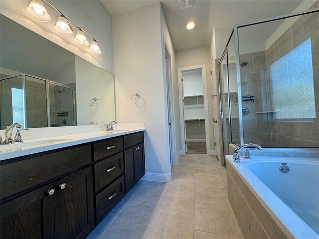 Building Photo - 637 Cypress Forest Dr