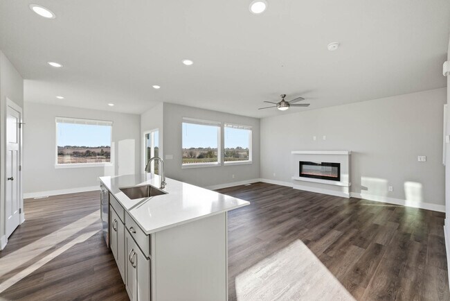 Building Photo - 526 43rd St SW