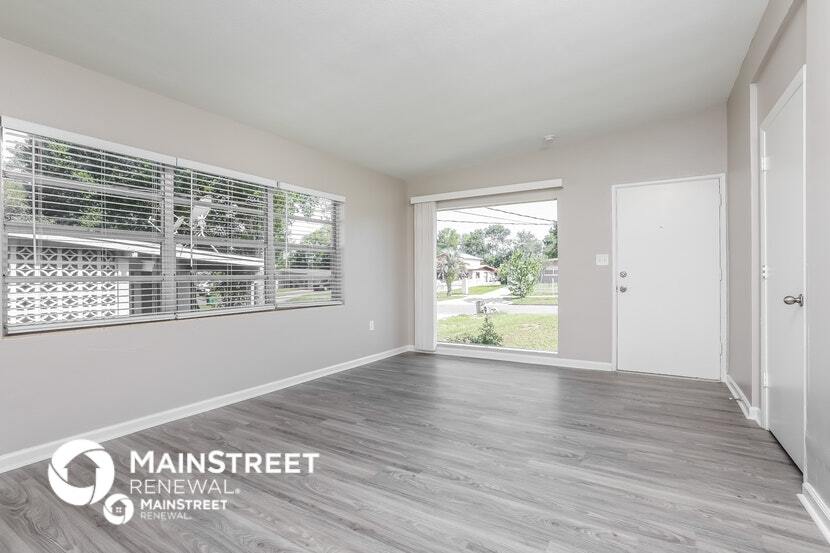 Building Photo - 6136 Bolling Dr