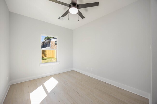 Building Photo - 8511 Prairie View Dr