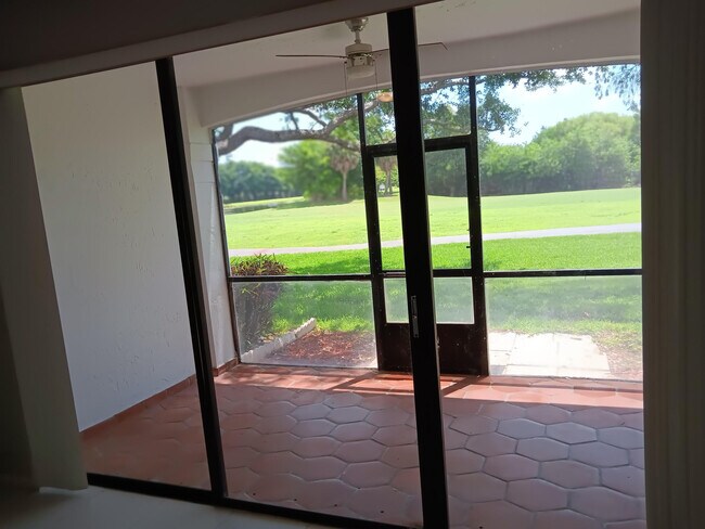 Building Photo - 401 SW 158th Terrace