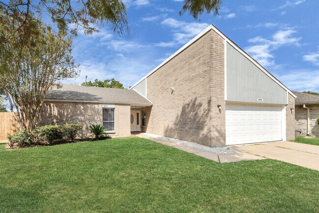 Building Photo - 19734 Oakland Valley Dr