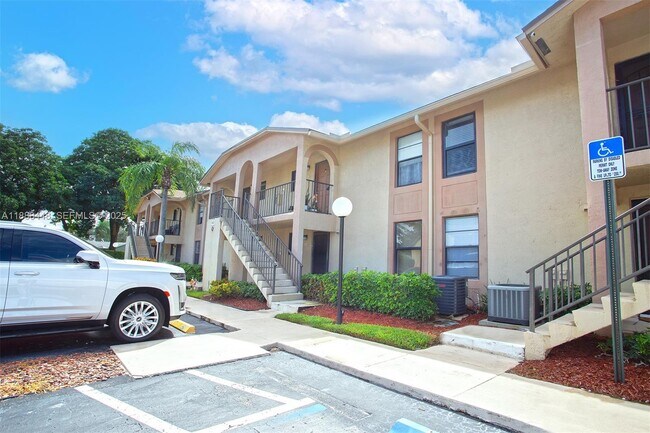 Building Photo - 9431 Boca Cove Cir