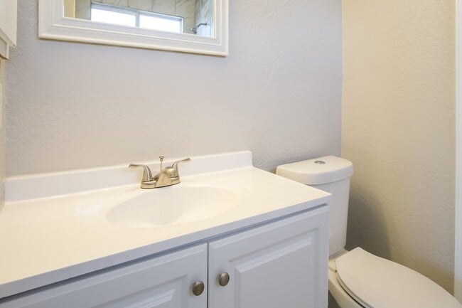 Building Photo - 17801 Powder Creek Dr