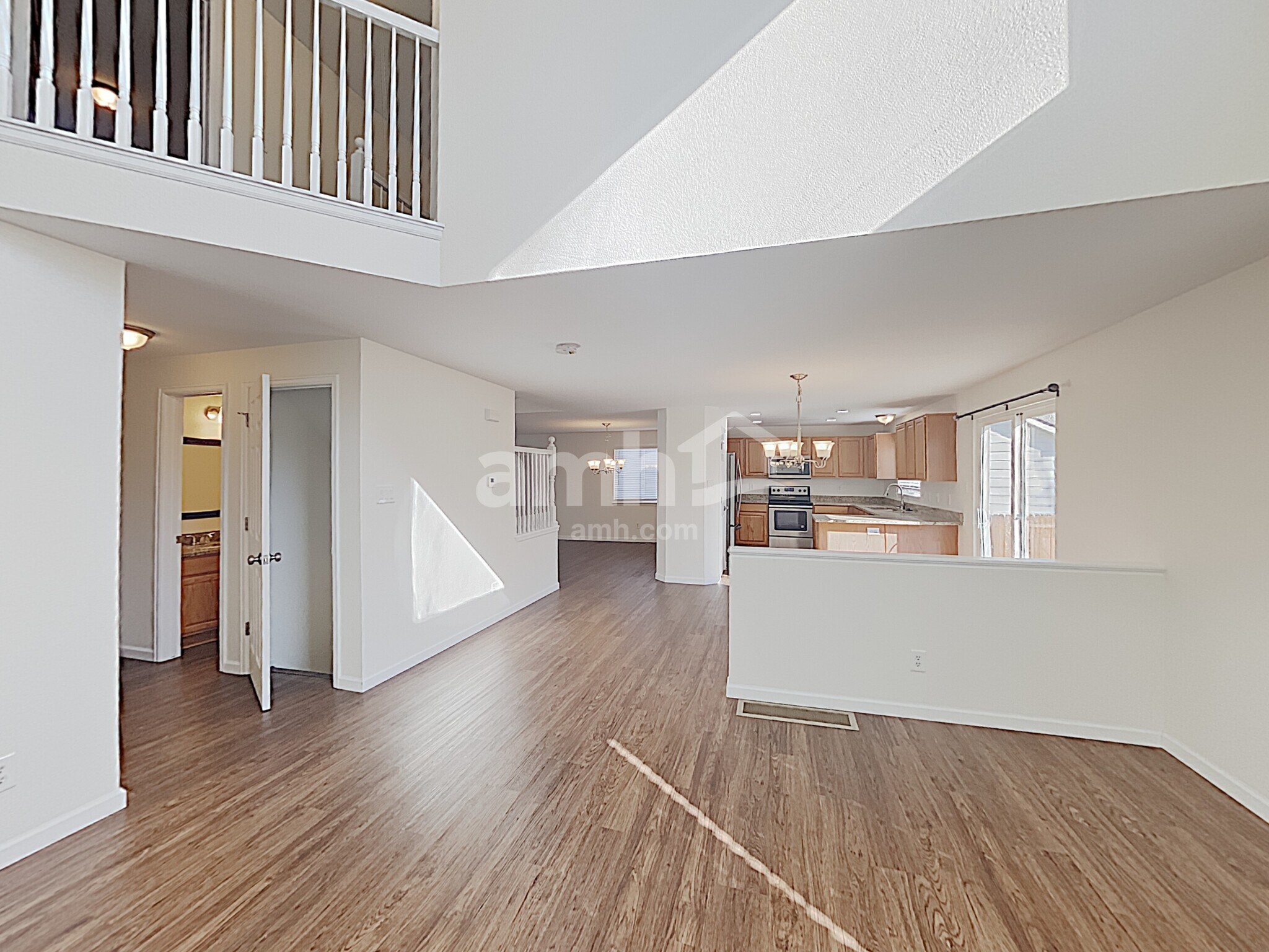 Building Photo - 11384 Kenton St