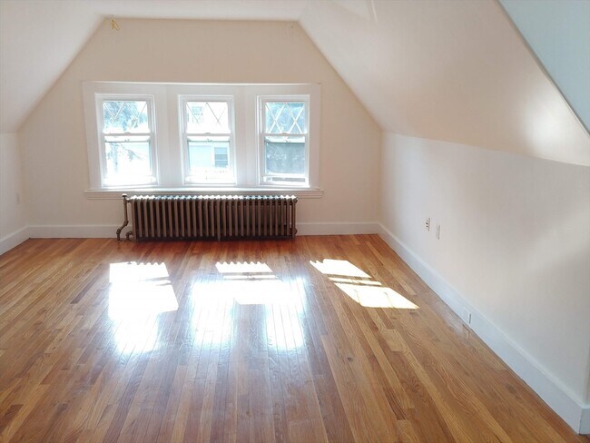 Building Photo - 78 N Beacon St