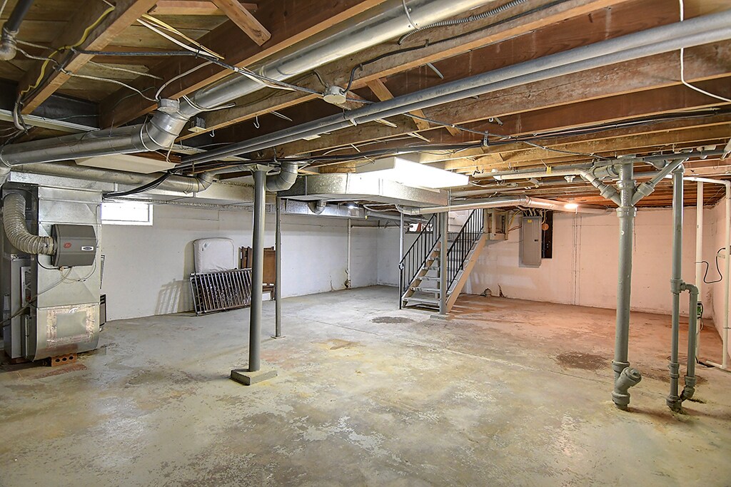 Building Photo - 523 Watervliet Ave