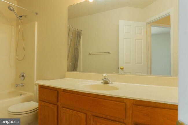 Building Photo - 9836 Plaza View Way