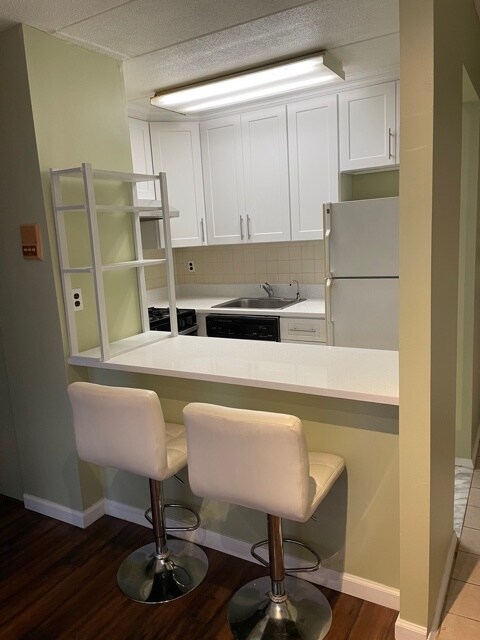 Kitchen Bar - 97-12 63rd Dr