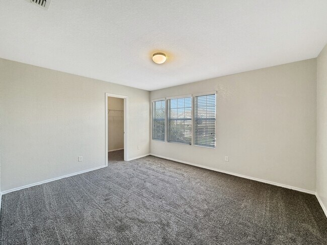 Building Photo - 11842 Silver Coins
