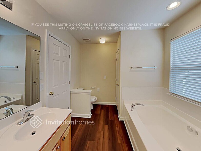 Building Photo - 2019 Southridge Dr