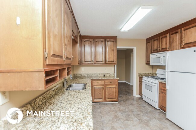 Building Photo - 5378 Springbrook Dr SW