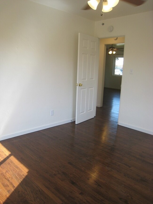 Building Photo - Beautiful La Mesa home w/ huge yard & garage