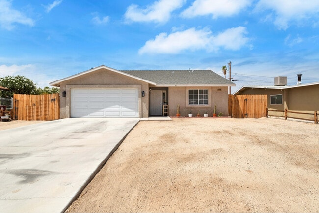Building Photo - 72248 Sunnyvale Dr