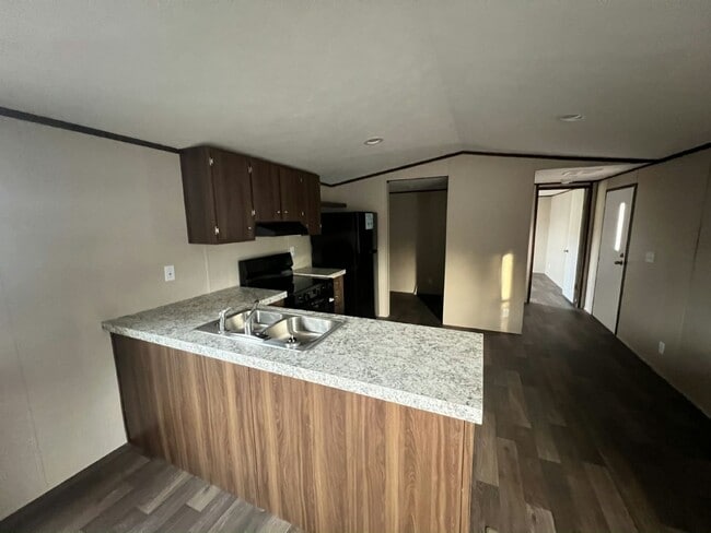 Building Photo - 51 Tower Manor Dr