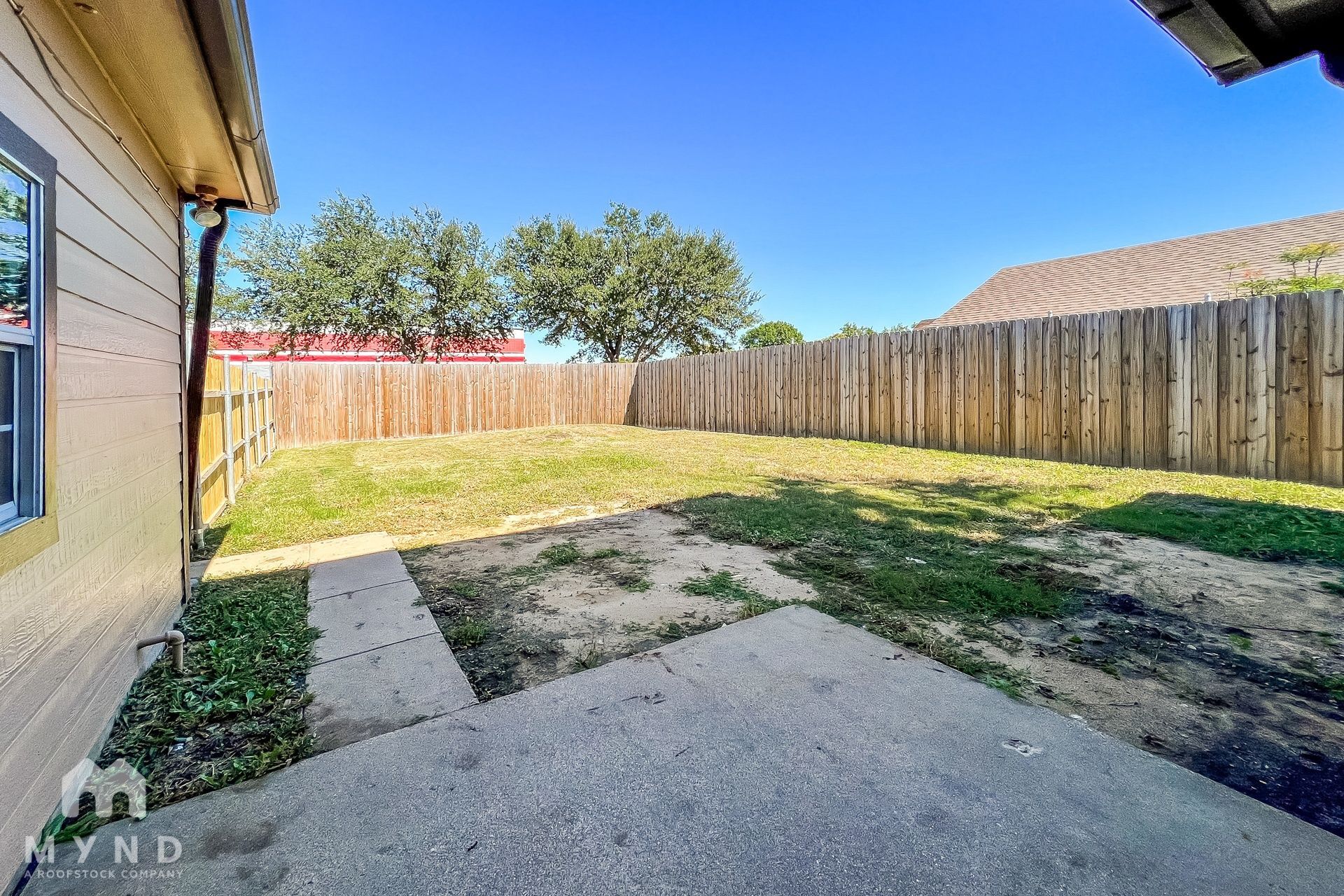 Building Photo - 605 Pyramid Dr