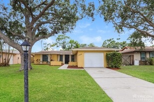 Building Photo - 3926 Cochise Terrace