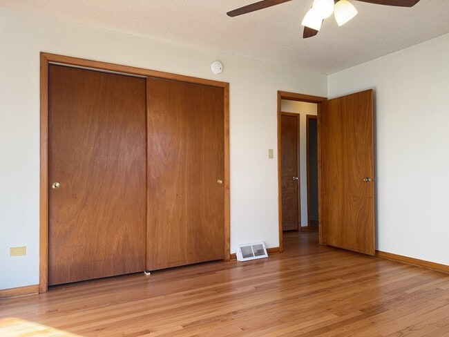 Building Photo - 580 N State St